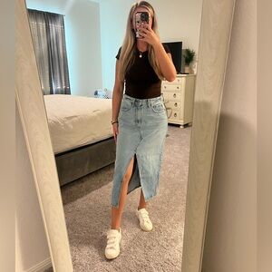 Abercrombie & Fitch denim midi skirt